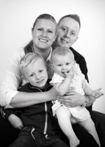 Familieportræt, familie, familie foto, foto af familie, far mor og børn, børneportræt, børnefoto